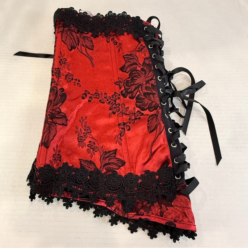 🖤 Shirley of Hollywood Red Black Brocade Corset ❤️ Size 38 Lace-Up Back Gothic - Picture 12 of 16